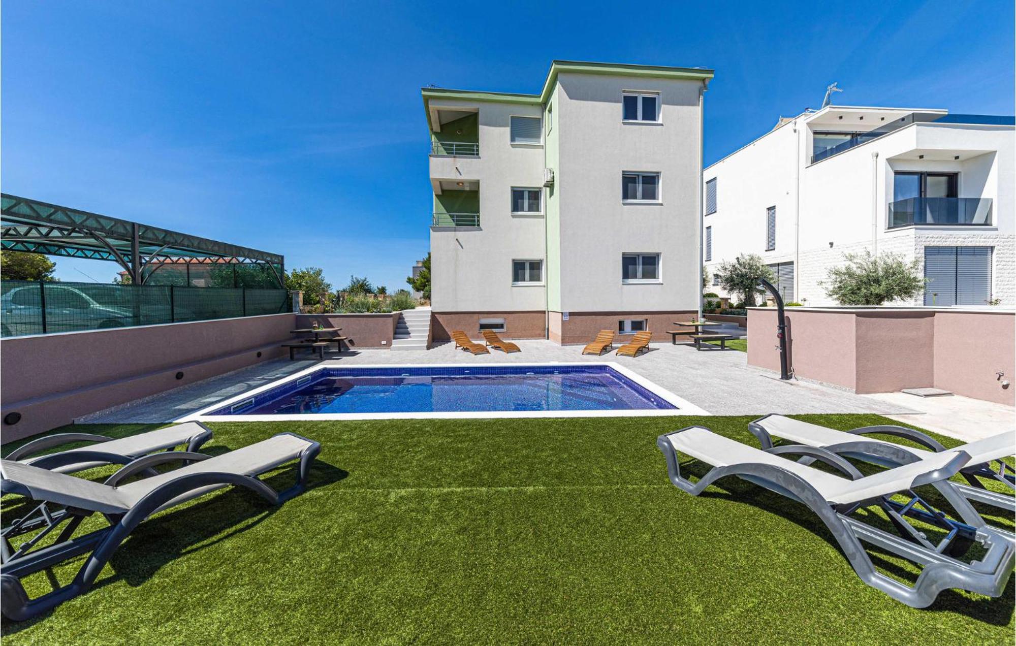 Amazing Apartment In Saldun With Wifi Trogir Kültér fotó