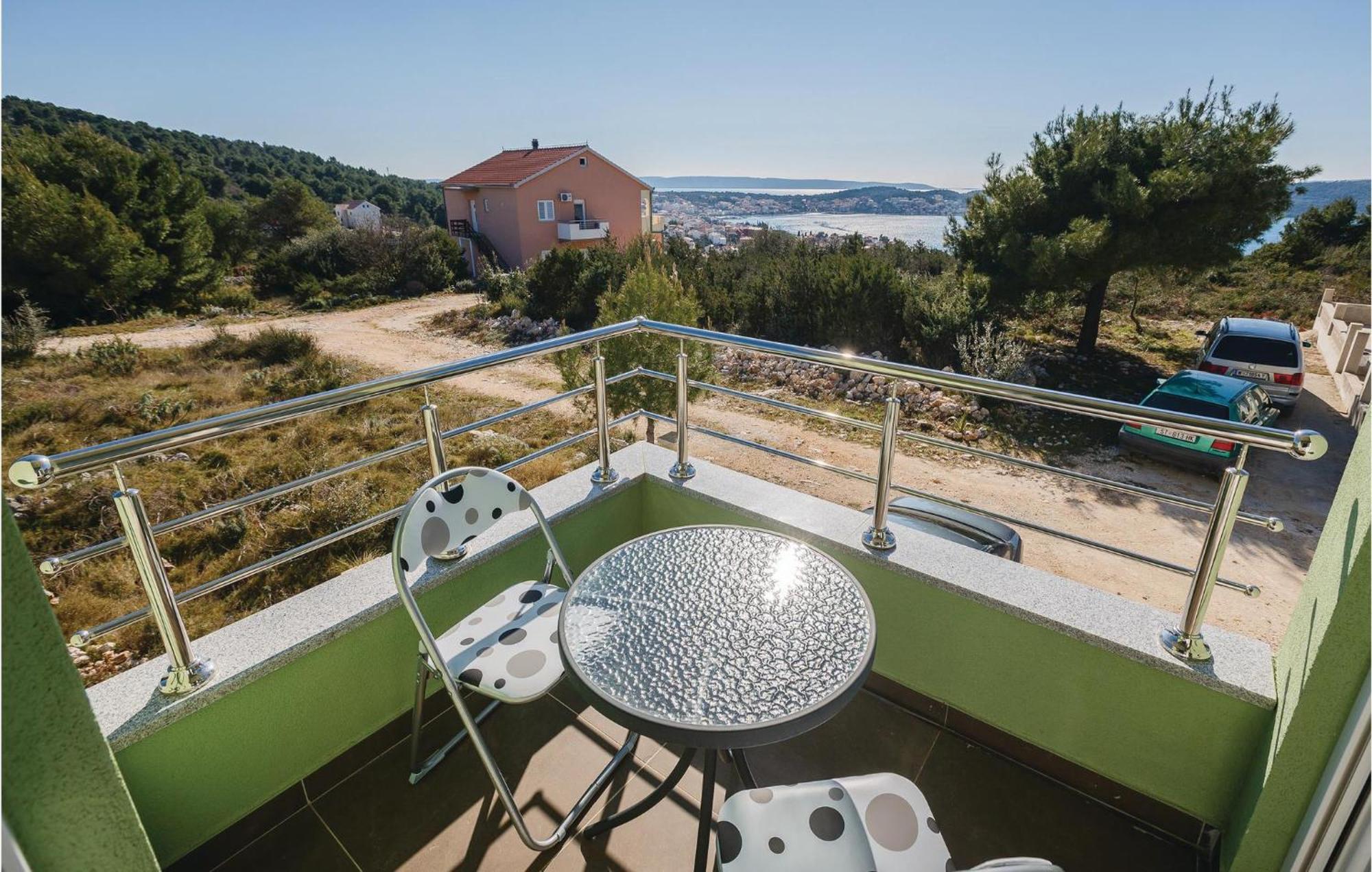 Amazing Apartment In Saldun With Wifi Trogir Kültér fotó